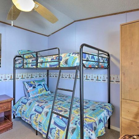 Quaint Chincoteague Island Hideaway With 2 Porches!ヴィラ エクステリア 写真