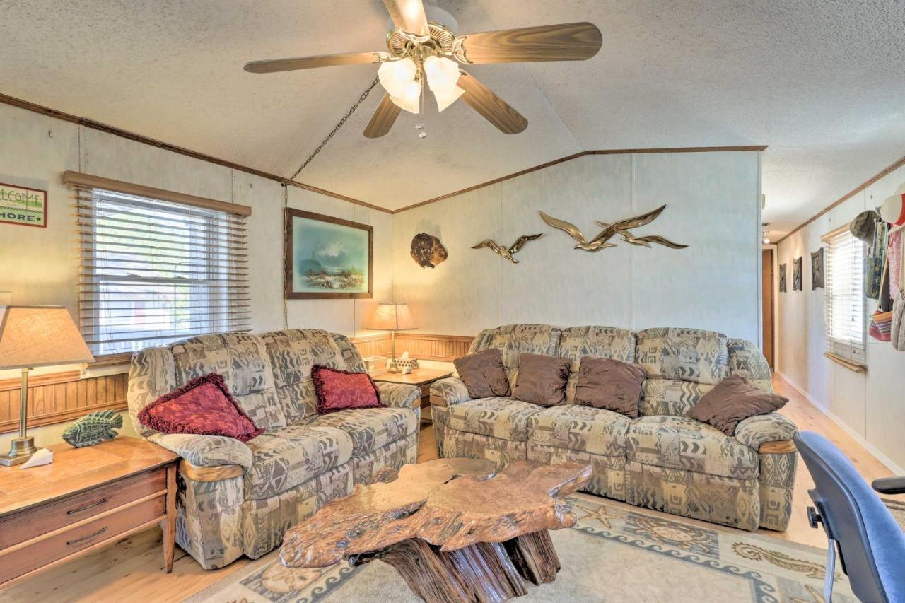Quaint Chincoteague Island Hideaway With 2 Porches!ヴィラ エクステリア 写真