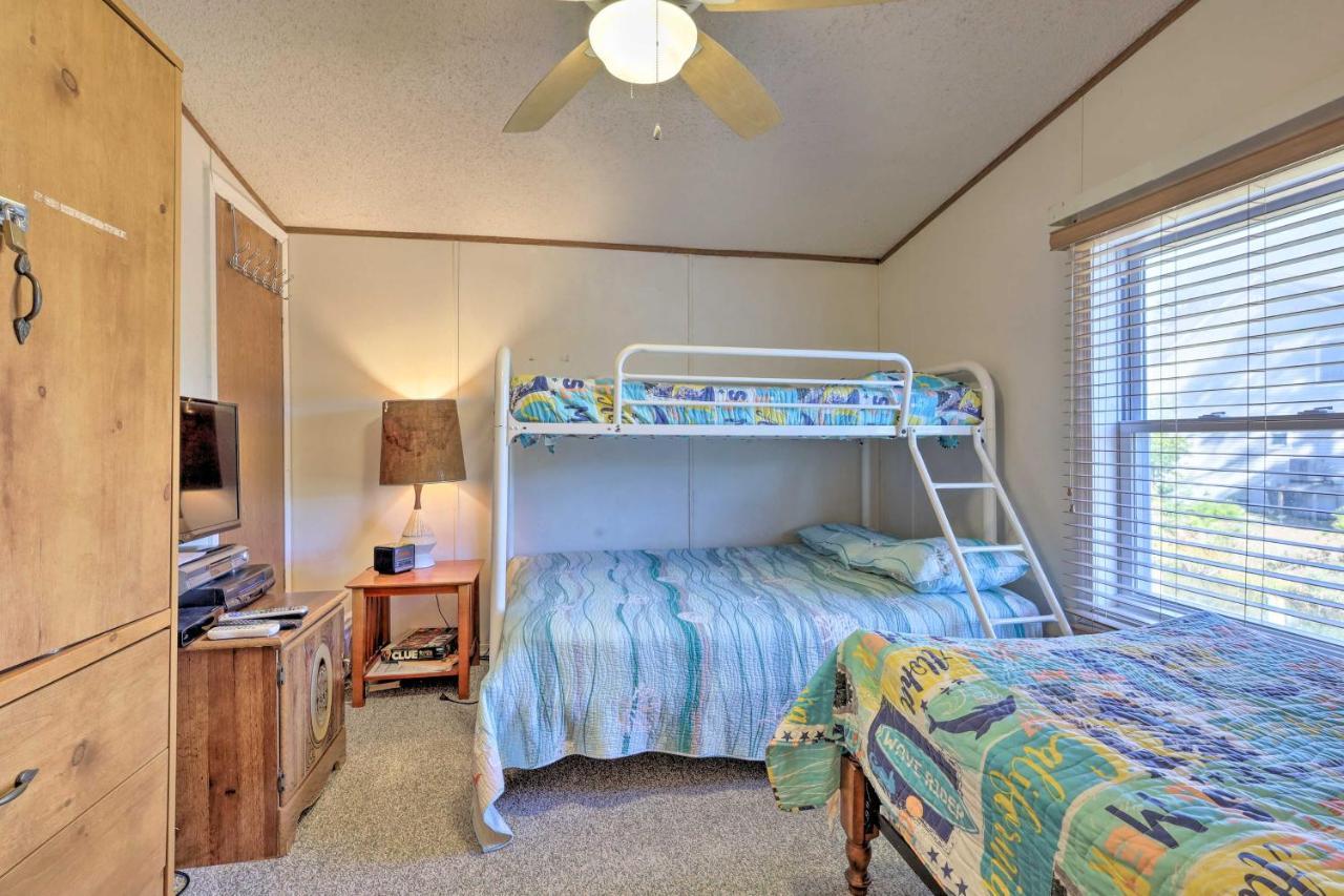 Quaint Chincoteague Island Hideaway With 2 Porches!ヴィラ エクステリア 写真