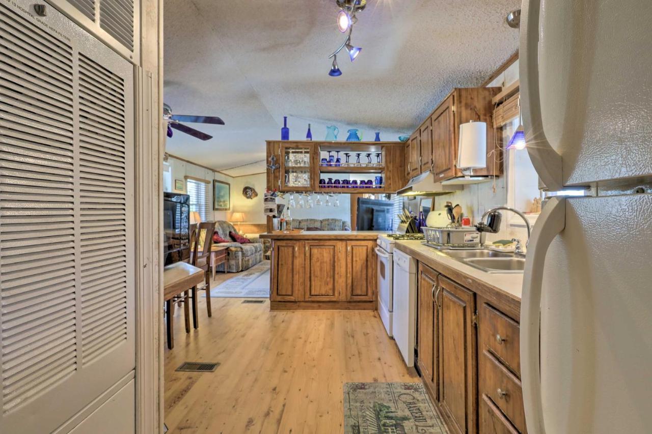 Quaint Chincoteague Island Hideaway With 2 Porches!ヴィラ エクステリア 写真