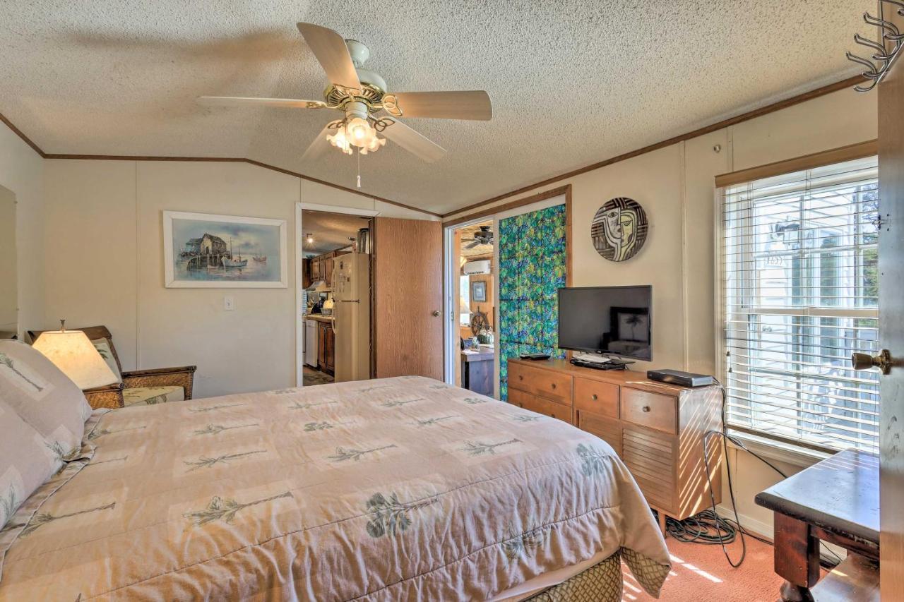 Quaint Chincoteague Island Hideaway With 2 Porches!ヴィラ エクステリア 写真