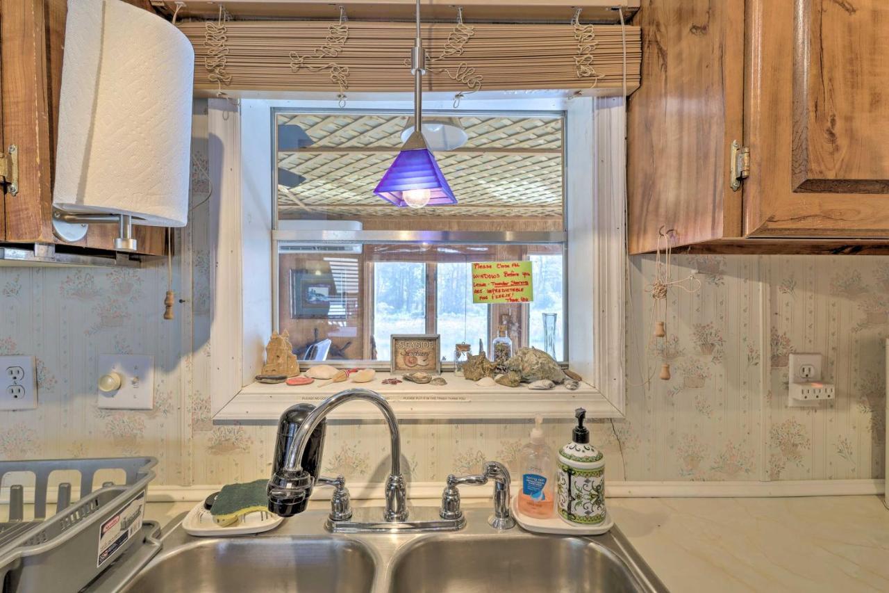 Quaint Chincoteague Island Hideaway With 2 Porches!ヴィラ エクステリア 写真